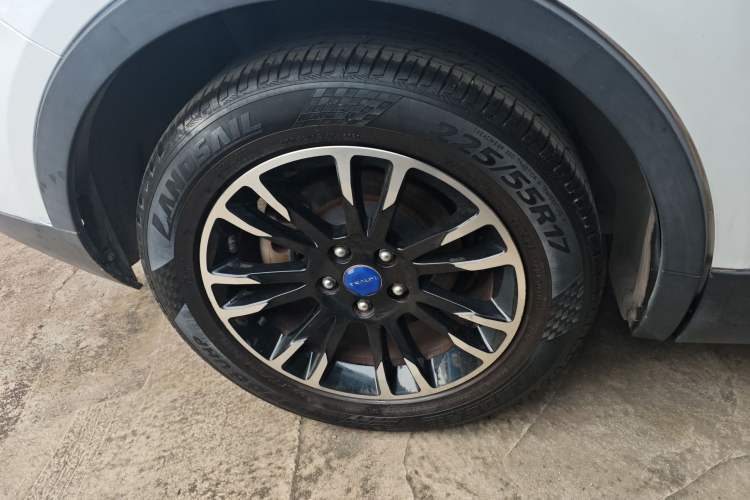 Used TRAUM S70 2018 1.5T Automatic Luxury 7-Seater Right Rear Wheel Hub