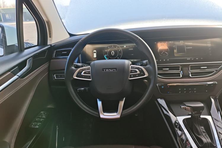 Used TRAUM S70 2018 1.5T Automatic Luxury Model 5 Seats Steering Wheel