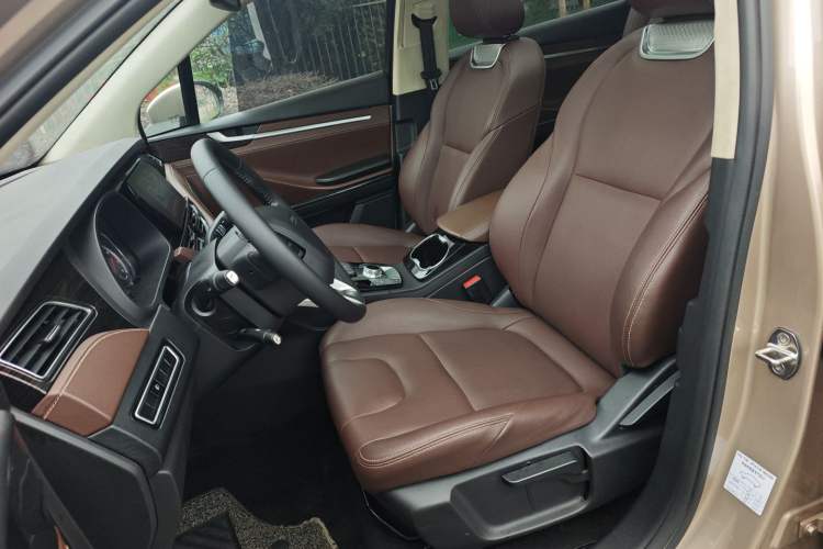 Used TRAUM S70 2018 1.5T Automatic Comfort Model 7 Seats Left Front Seat