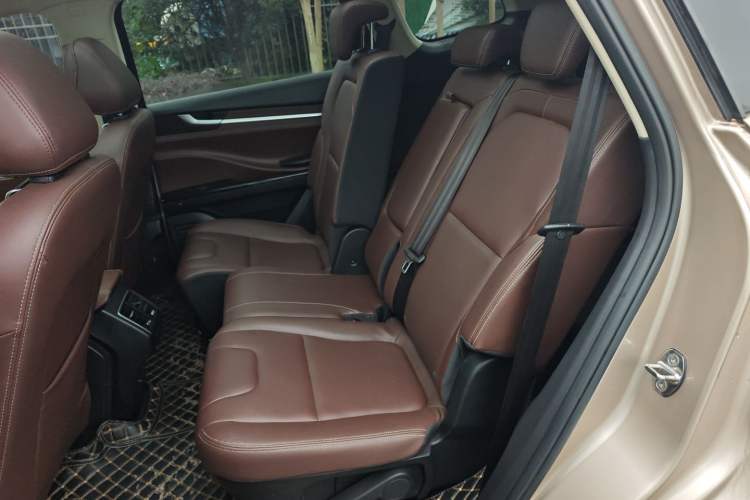 Used TRAUM S70 2018 1.5T Automatic Comfort Model 7 Seats Left Rear Seat