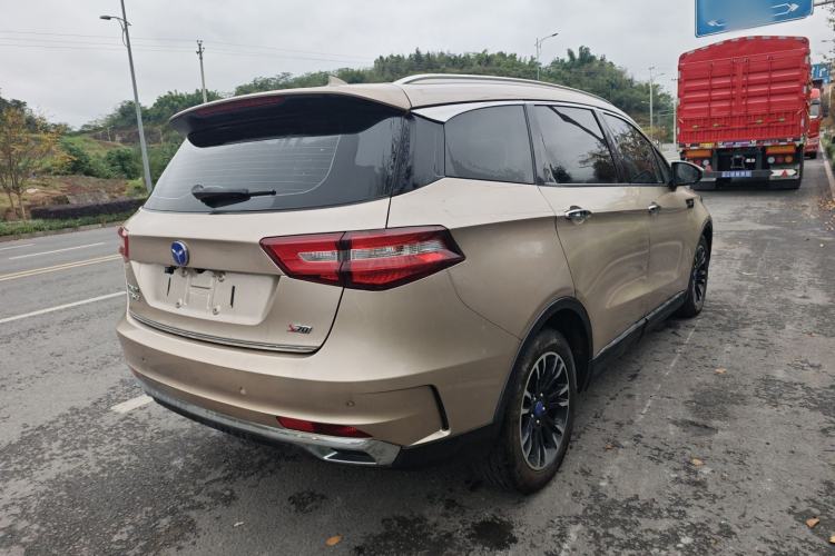 Used TRAUM S70 2018 1.5T Automatic Comfort Model 7 Seats Rear Right 45 Deg