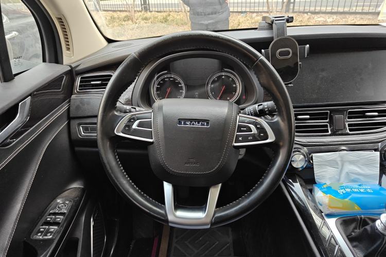 Used TRAUM S70 2018 1.5T Manual Standard Model 7 Seats Steering Wheel