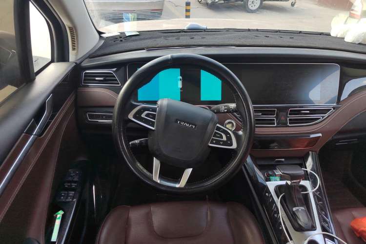 Used TRAUM S70 2018 1.5T Automatic Luxury 7-Seater Steering Wheel