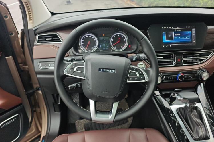Used TRAUM S70 2018 1.5T Automatic Comfort Model 7 Seats Steering Wheel