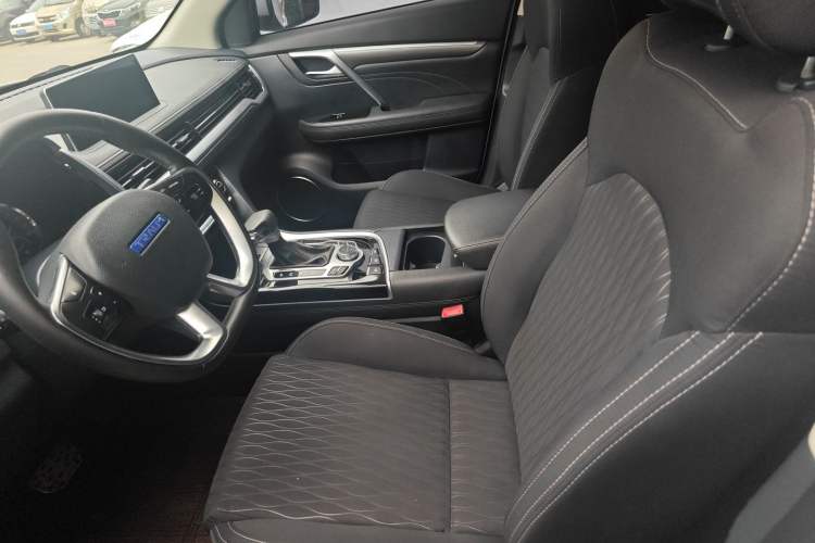 Used TRAUM SEEK 5 2018 1.5T Automatic Leading Edition Interior 2