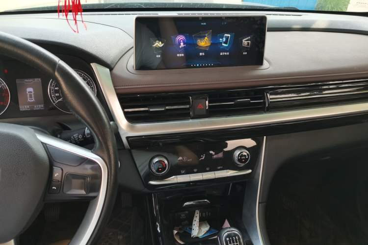 Used TRAUM SEEK 5 2018 1.5T Manual Lingzhi Edition Audio And AC Panel