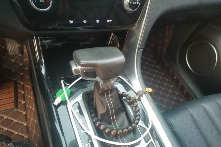 Used TRAUM SEEK 5 2018 1.5T Automatic Lingyao Edition Gear Lever