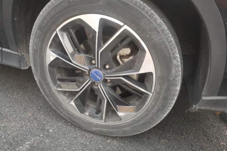 Used TRAUM SEEK 5 2018 1.5T Automatic Lingyao Edition Right Front Wheel Hub