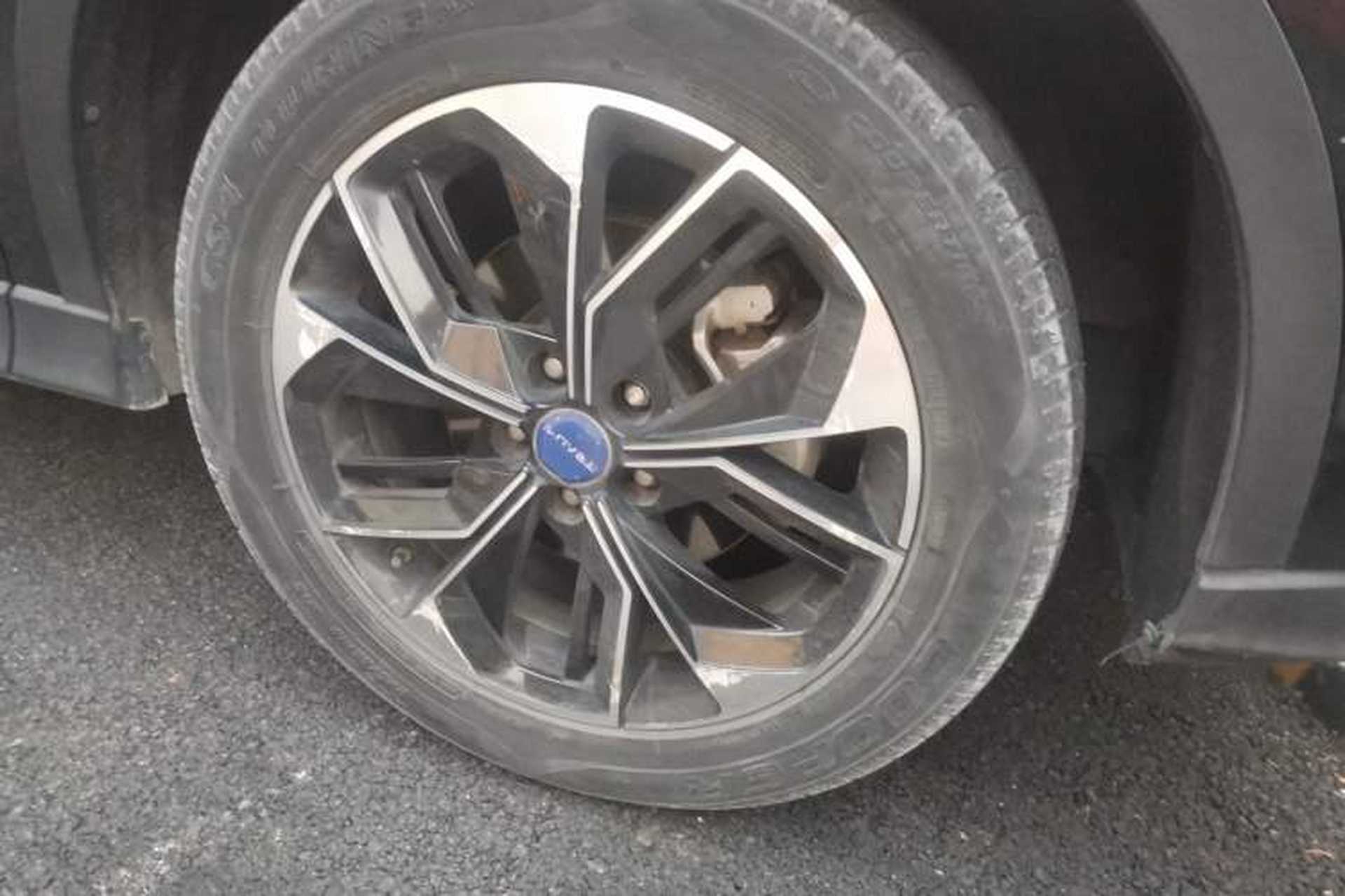 Used TRAUM SEEK 5 2018 1.5T Automatic Lingyao Edition Right Front Wheel Hub