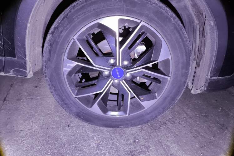 Used TRAUM SEEK 5 2018 1.5T Automatic LingShang Edition Right Front Wheel Hub
