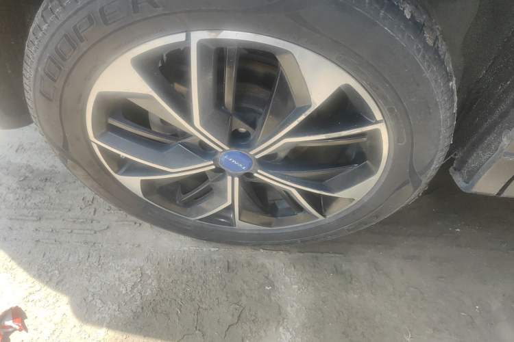 Used TRAUM SEEK 5 2018 1.5T Automatic LingShang Edition Right Front Wheel Hub