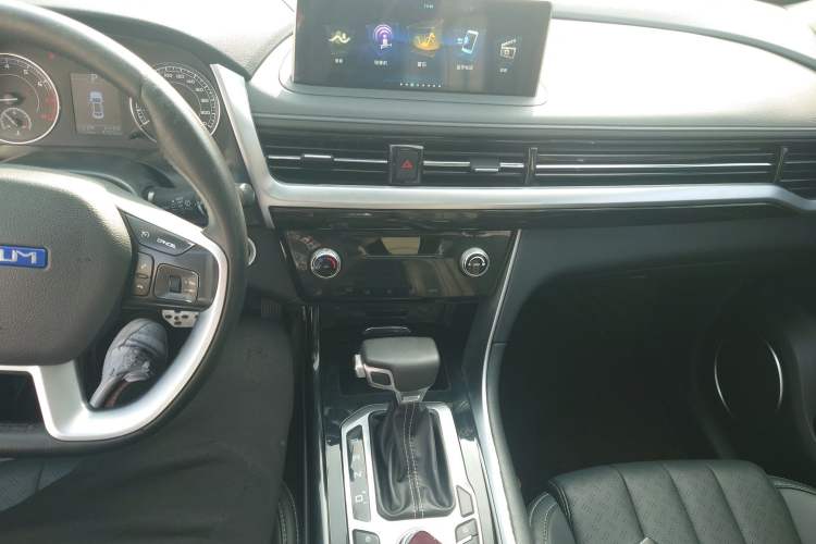 Used TRAUM SEEK 5 2018 1.5T Automatic Lingzhi Edition Center Console