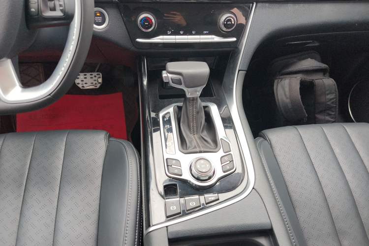 Used TRAUM SEEK 5 2018 1.5T Automatic Lingzhi Edition Gear Lever