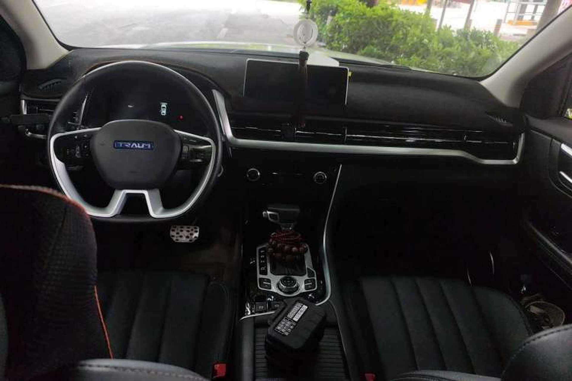 Used TRAUM SEEK 5 2018 1.5T Automatic Lingyao Edition Center Console