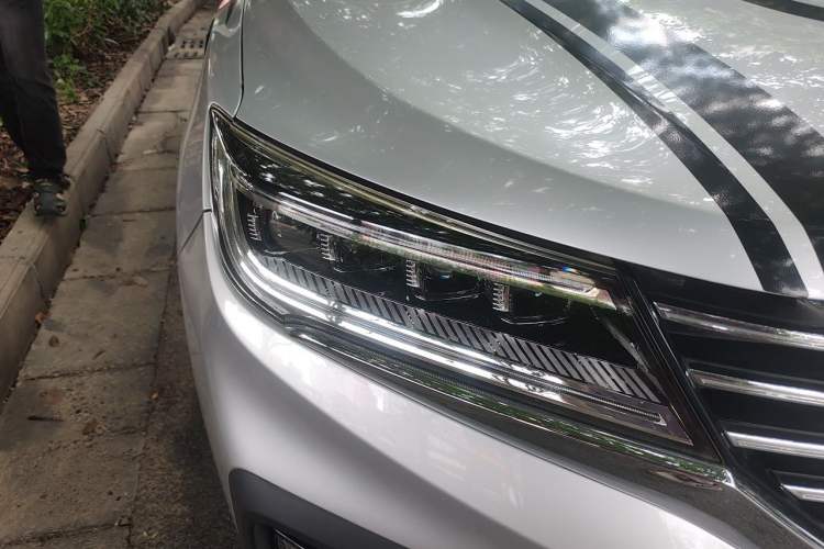 Used TRAUM SEEK 5 2018 1.5T Automatic Lingyao Edition Right Front Headlight