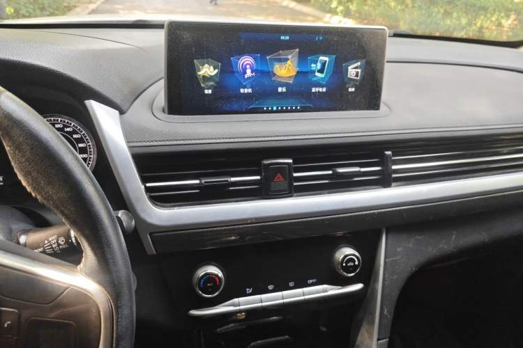 Used TRAUM SEEK 5 2018 1.5T Manual Lingzhi Edition Audio And AC Panel