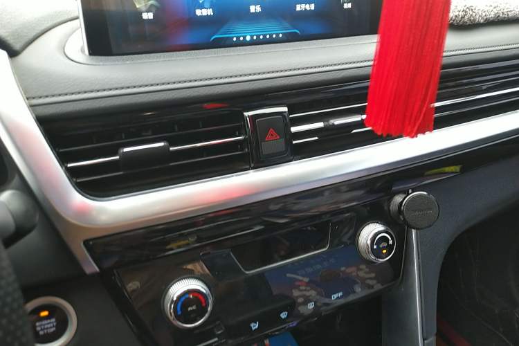 Used TRAUM SEEK 5 2018 1.5T Automatic Navigation Edition Audio And AC Panel