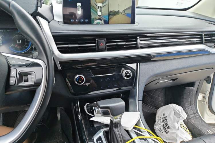 Used TRAUM SEEK 5 2018 1.5T Automatic Lingyao Edition Audio And AC Panel