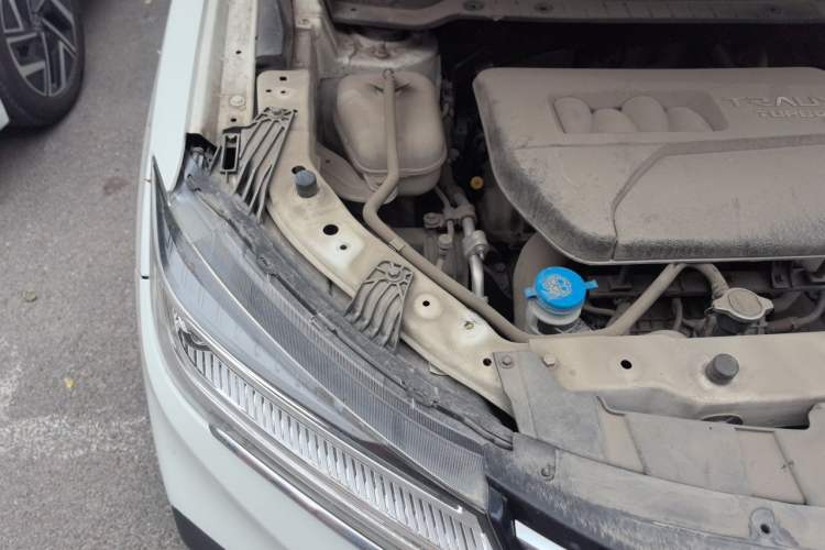 Used TRAUM SEEK 5 2018 1.5T Automatic Lingyao Edition Engine Bay Right
