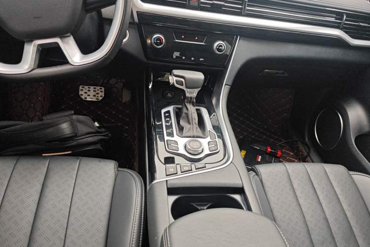Used TRAUM SEEK 5 2018 1.5T Automatic Lingyao Edition Gear Lever