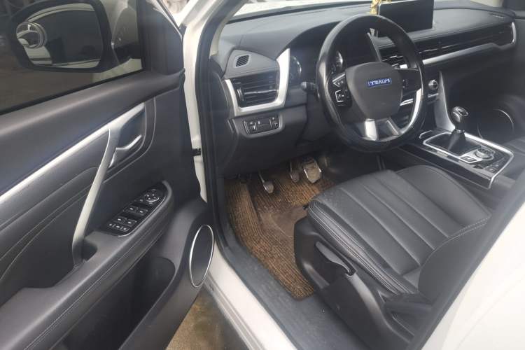 Used TRAUM SEEK 5 2018 1.5T Manual LingShang Edition Interior 2