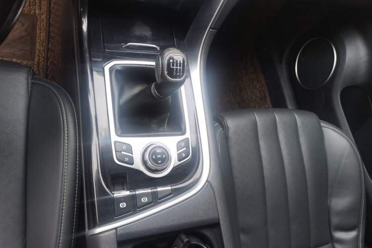 Used TRAUM SEEK 5 2018 1.5T Manual LingShang Edition Interior 7