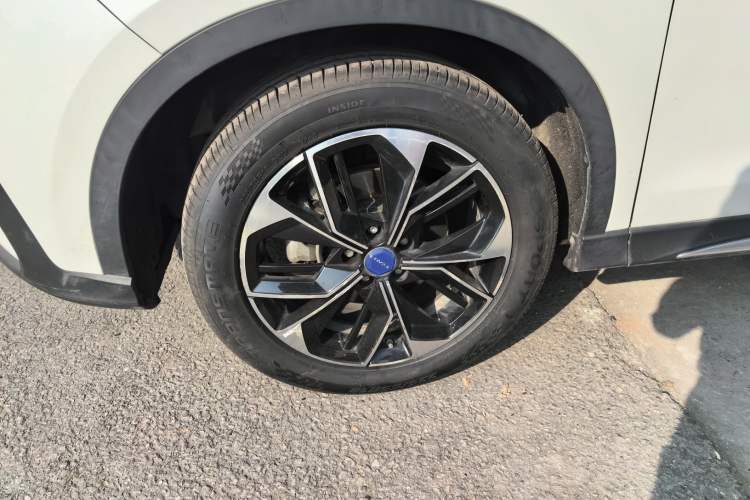 Used TRAUM SEEK 5 2018 1.5T Automatic Lingyao Edition Left Front Wheel Hub