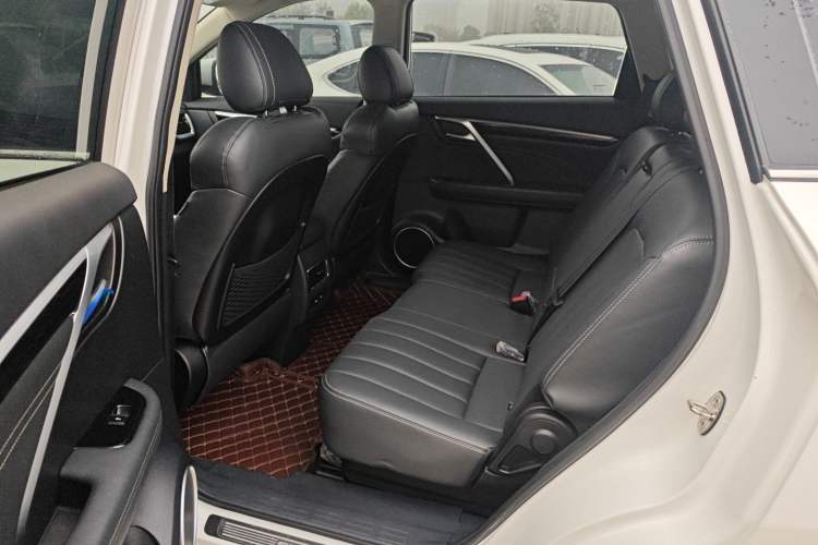 Used TRAUM SEEK 5 2018 1.5T Automatic Lingyao Edition Left Rear Seat