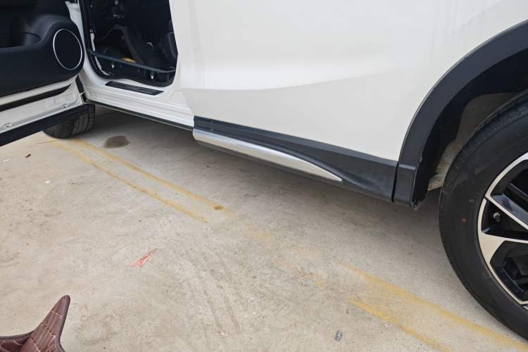 Used TRAUM SEEK 5 2018 1.5T Automatic Lingyao Edition Left Side Sill