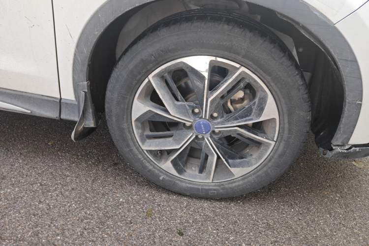 Used TRAUM SEEK 5 2018 1.5T Manual Lingzhi Edition Right Front Wheel Hub