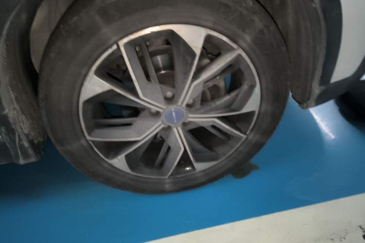 Used TRAUM SEEK 5 2018 1.5T Automatic LingShang Edition Right Front Wheel Hub