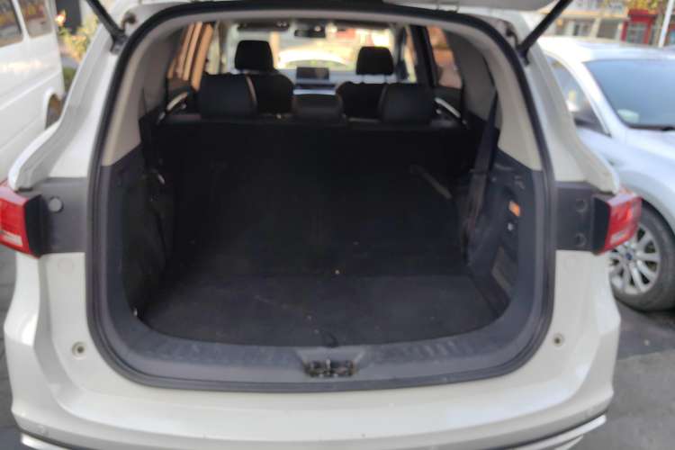 Used TRAUM SEEK 5 2018 1.5T Automatic Navigation Edition Trunk