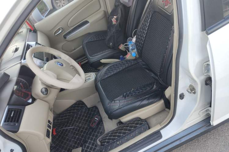 Used Venucia D50 2013 1.6L Automatic Luxury Edition Left Front Seat
