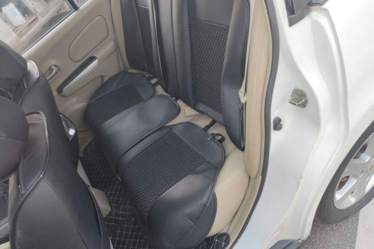 Used Venucia D50 2013 1.6L Automatic Luxury Edition Left Rear Seat