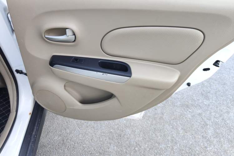 Used Venucia D50 2013 1.6L Automatic Luxury Edition Right Rear Door Interior