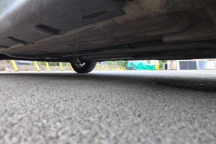 Used Venucia D50 2013 1.6L Automatic Luxury Edition Right Side Sill