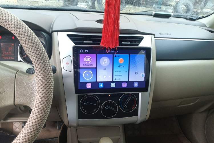 Used Venucia D50 2012 1.6L Automatic Prestige Edition Audio And AC Panel