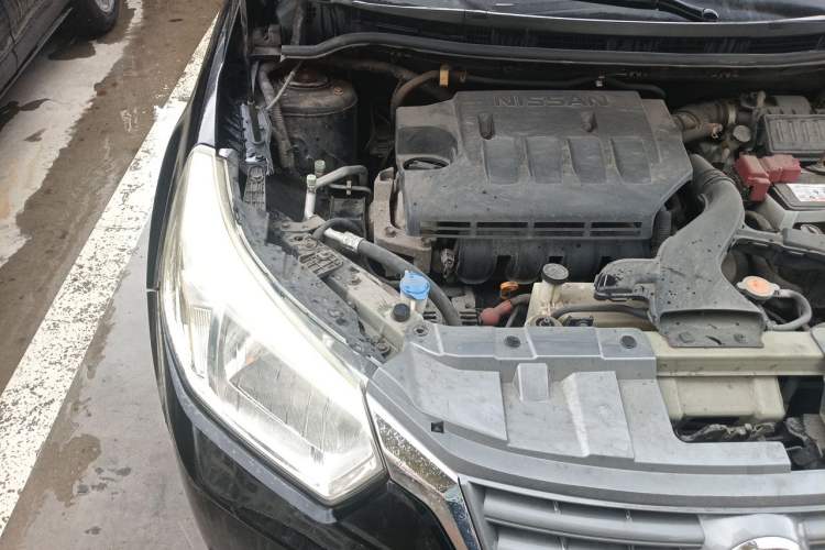 Used Venucia D50 2012 1.6L Automatic Prestige Edition Engine Bay Right