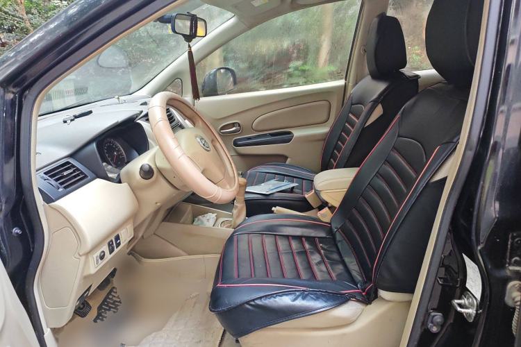 Used Venucia D50 2012 1.6L Manual Comfort Edition Left Front Seat