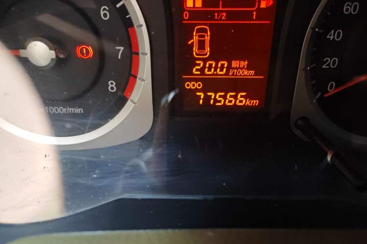 Used Venucia D50 2012 1.6L Manual Comfort Edition Odometer Close Up