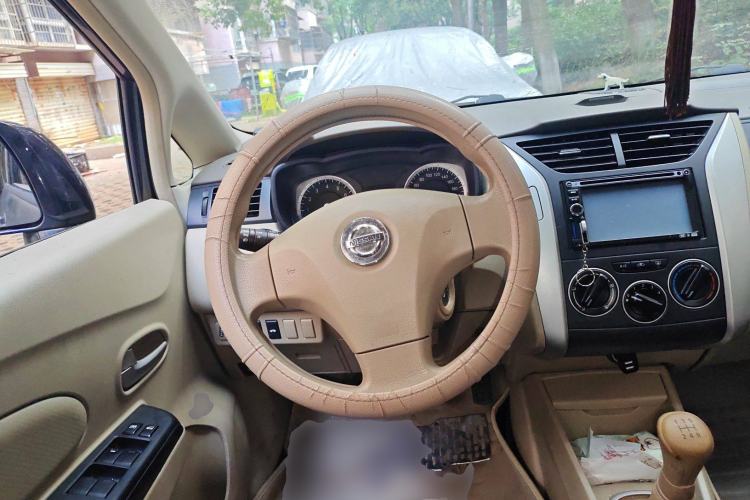 Used Venucia D50 2012 1.6L Manual Comfort Edition Steering Wheel