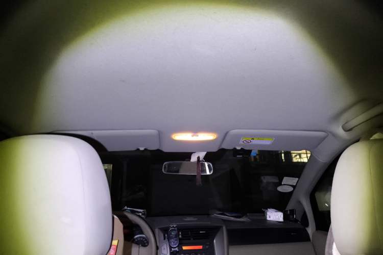 Used Venucia D50 2012 1.6L Automatic Comfort Edition Headliner