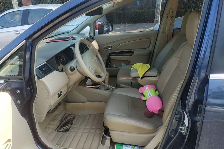 Used Venucia D50 2012 1.6L Automatic Prestige Edition Left Front Seat