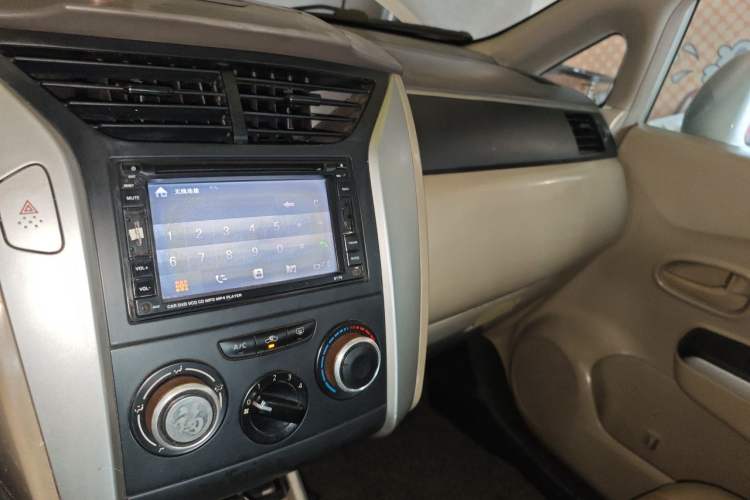 Used Venucia D50 2012 1.6L Manual Comfort Edition Audio And AC Panel