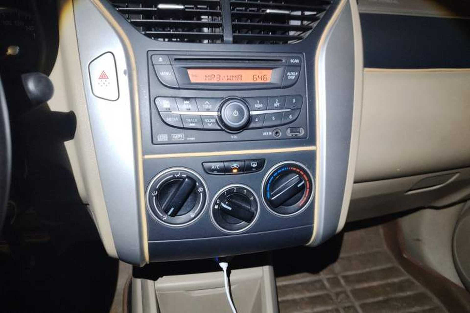 Used Venucia D50 2012 1.6L Manual Luxury Edition Audio And AC Panel