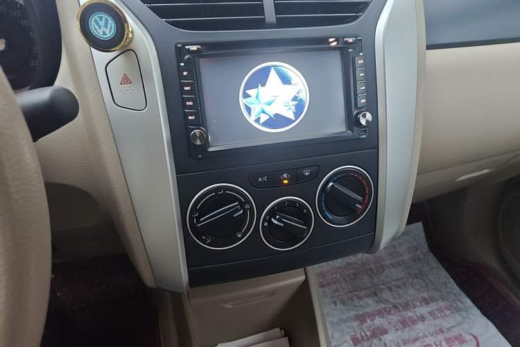 Used Venucia D50 2012 1.6L Manual Comfort Edition Audio And AC Panel
