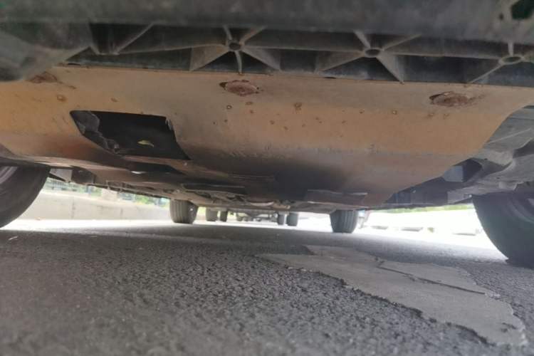 Used Venucia D50 2012 1.6L Manual Comfort Edition Chassis Front