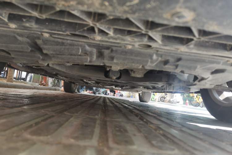 Used Venucia D50 2012 1.6L Manual Luxury Edition Chassis Front