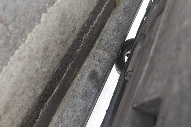 Used Venucia D50 2012 1.6L Automatic Prestige Edition Chassis Front Right