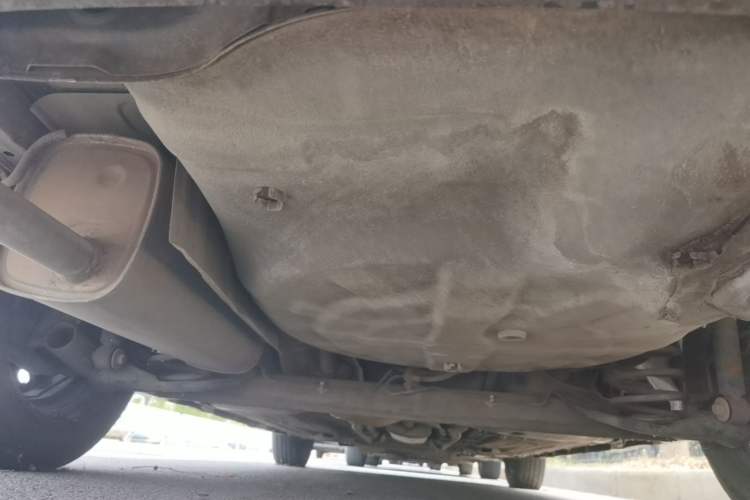 Used Venucia D50 2012 1.6L Manual Comfort Edition Chassis Rear